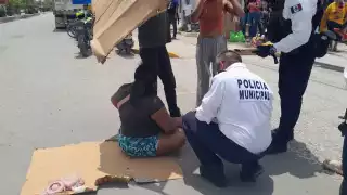 La moto se impactó contra el lado derecho de la camioneta