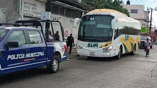 La policía del C5 recibió una alerta sobre la presencia de 25 indocumentados en la central de carga