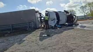 Accidente en Pocboc: Llaman a Extremar Precauciones en la Carretera Federal