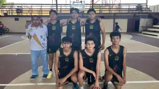 Mayas de Hopelchén empató la gran final de la Liga Estudiantil Yucateca de Básquetbol al vencer 58-28 a Jaguares de Tekax.