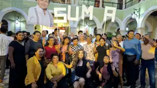 Yucatecos acompañaron a Huacho Díaz Mena en la toma de protesta