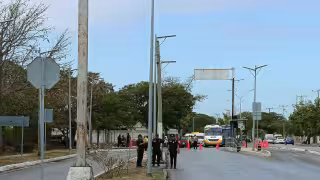 El bloqueo se realiza en la avenida Internacional de Mérida