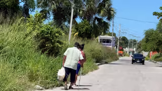 Basura, malos olores y registros expuestos preocupan a vecinos de Champotón