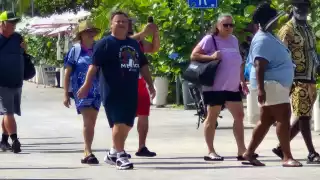 Progreso recibe a miles de turistas en Verano