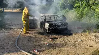 Bomberos usaron mil 500 litros de agua para poder controlar y liquidar el fuego