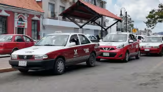 Taxi tradicional sigue siendo alternativa inmediata de movilidad urbana