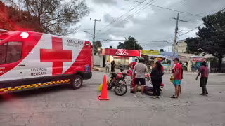 Paramédicos trasladaron a la mujer al hospital para ser atendida