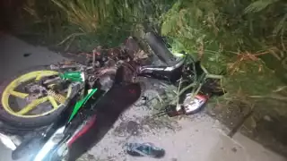 Joven motociclista pierde la vida tras ser embestido por tráiler en la Escárcega–Champotón