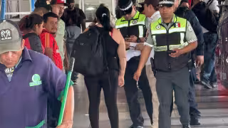 Aseguran a cinco extranjeros en operativo migratorio en Carmen–Puerto Real