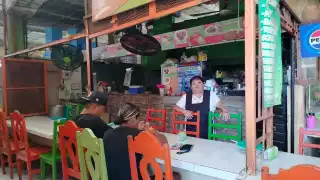 Falla eléctrica deja sin luz el Mercado Principal de Campeche y afecta a comerciantes