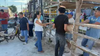 Palqueros y tabladores comienzan con la construcción del ruedo para la tradicional fiesta del pueblo