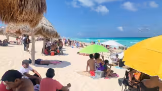 Los dos hombres fueron denunciados por una turista