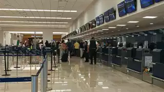 La afluencia de pasajeros en el aeropuerto de Mérida se mantiene con normalidad