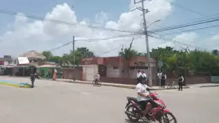 Piden topes en entrada del poblado