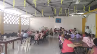 Gremio de madres festeja con procesión y convivencia