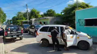 Agentes policiacos y otros guiadores de vehículos de alquiler se coordinaron en un veloz operativo.