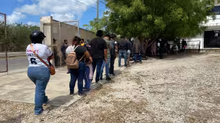 La Montaña y cabecera municipal cumplen a última hora con el canje de placas