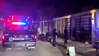 Autoridades hallaron el cuerpo sin vida de un hombre en un domicilio de Villas de Mar, presunto punto de venta de drogas.