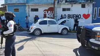En Carmen, hombre retira su auto tras meses en el taller y lo confunden con ladrón   