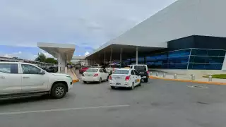 Unidades de Uber aún no pueden operar en el aeropuerto de Mérida