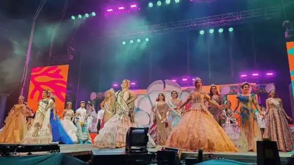 La temática marina de la coronación deslumbró a todos los campechanos presentes