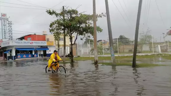 SEPROCI Campeche recuerda a la ciudadanía estar preparada ante la temporada de huracanes.
SEPROCI Campeche recuerda a la ciudadanía estar preparada ante la temporada de huracanes.