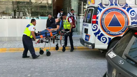 Uno de los afectados sufrió de una crisis nerviosa, por lo que se le trasladó para recibir atención médica