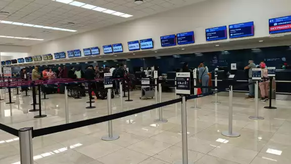 Se mantienen al mínimo las operaciones en el aeropuerto de Mérida Se mantienen al mínimo las operaciones en el aeropuerto de Mérida