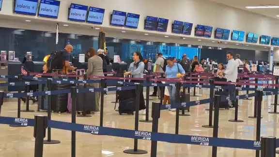 Las operaciones mantuvieron sus retrasos en la mañana en el aeropuerto de Mérida