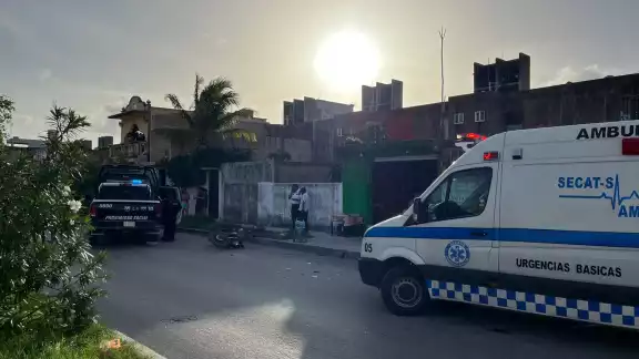 Elementos de la Policía Estatal en Cancún protagonizaron un accidente vial Elementos de la Policía Estatal en Cancún protagonizaron un accidente vial
