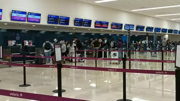 La afluencia de pasajeros en el aeropuerto de Mérida se mantiene con normalidad