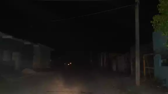 Desde hace más de dos días que empezaron a tener problemas con la energía Desde hace más de dos días que empezaron a tener problemas con la energía