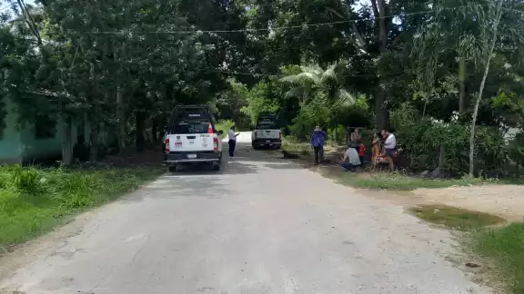 Un grupo de menores descubrió un cuerpo en estado de descomposición en un predio de la colonia Unidad Esfuerzo y Trabajo 1. Un grupo de menores descubrió un cuerpo en estado de descomposición en un predio de la colonia Unidad Esfuerzo y Trabajo 1.