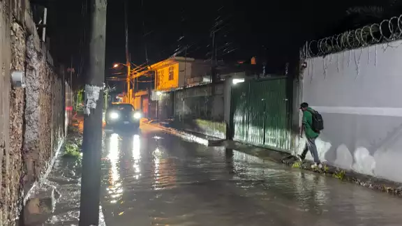 Lluvia deja inundaciones en la capital Lluvia deja inundaciones en la capital