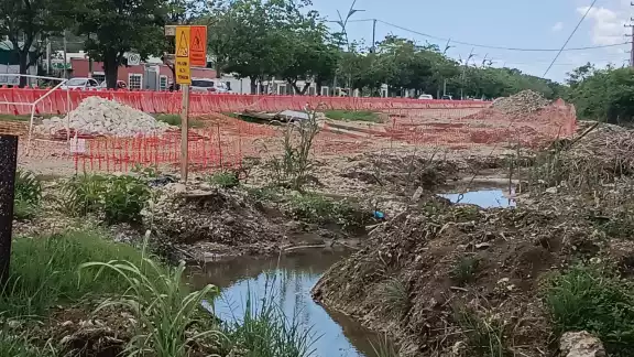 Cárcamo Bravo es importante para el control del sistema pluvial del aeropuerto. Cárcamo Bravo es importante para el control del sistema pluvial del aeropuerto.