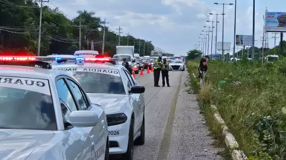 Un motociclista falleció en un accidente en el kilómetro 327 de la carretera Puerto Morelos-Cancún
