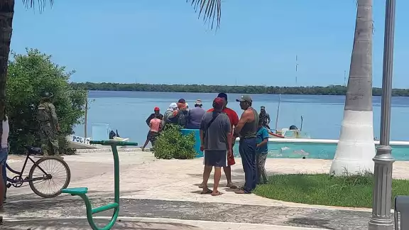 Unos 300 hombres de mar, de 750 en el poblado, se dedican a atrapar molusco Unos 300 hombres de mar, de 750 en el poblado, se dedican a atrapar molusco