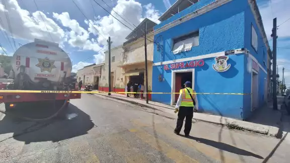 Bomberos de la SSP trabajan en el predio incendiado