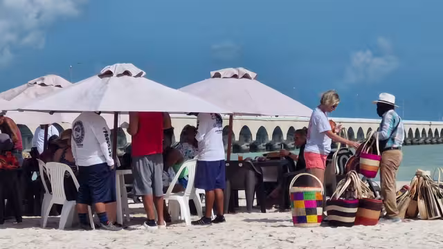 El arribo del Breeze dejó una buena derrama económica a comerciantes de Progreso