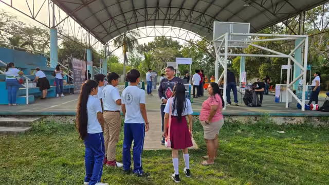 Los alumnos no tendrán clases el jueves 15, pero el viernes 16 retoman sus actividades.