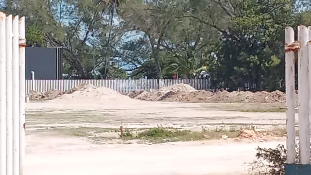 La entrega de la obra se ha atrasado, pese a que van casi dos años desde que se anunció la remodelación.