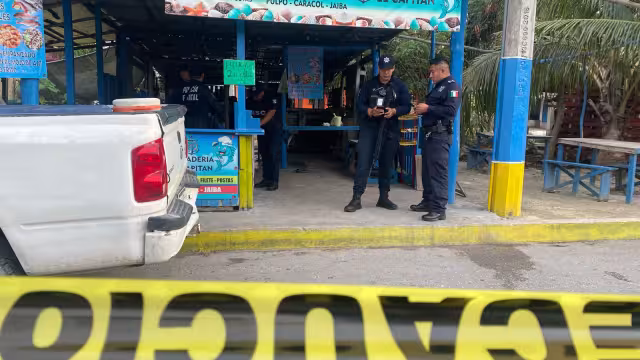 El local conocido como 'El Capitán' fue asaltado por varios individuos.