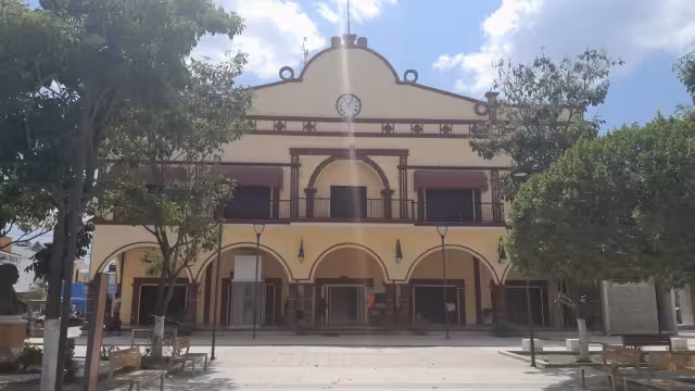 Candidato a regidor por MOCI, se adhiere a MORENA.