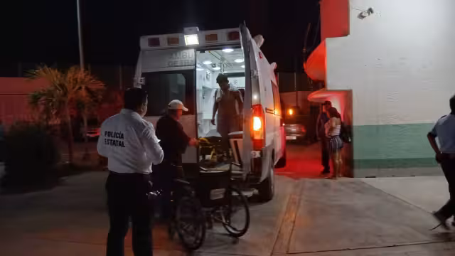 Riña familiar deja a un hombre lesionado con machete; agresor sigue prófugo