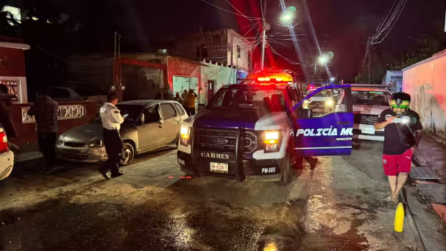 Una pareja de licenciados ha sufrido atentados tras despojar de viviendas a dos personas