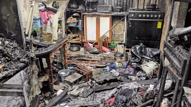 Una casa en Miguel de la Madrid quedó en cenizas ayer. 