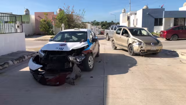 Imprudencia de conductores genera choque