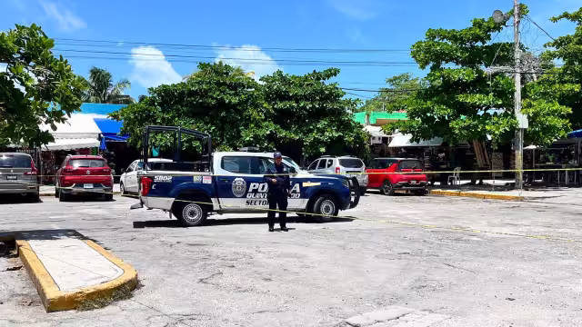 Según se informó, los heridos eran trasladados en un vehículo de sindicato de taxistas “Andrés Quintana Roo”  al hospital