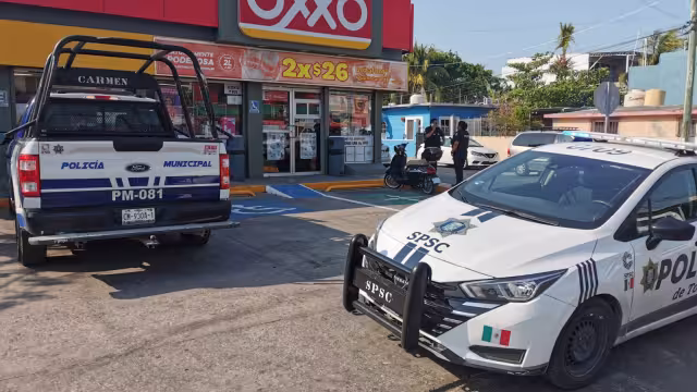 Fuerte movilización tras asalto violento a Oxxo en la colonia Obrera