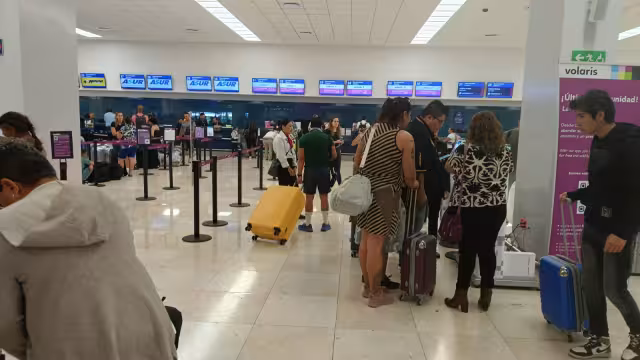 Hay regular afluencia de pasajeros en el Aeropuerto de Mérida